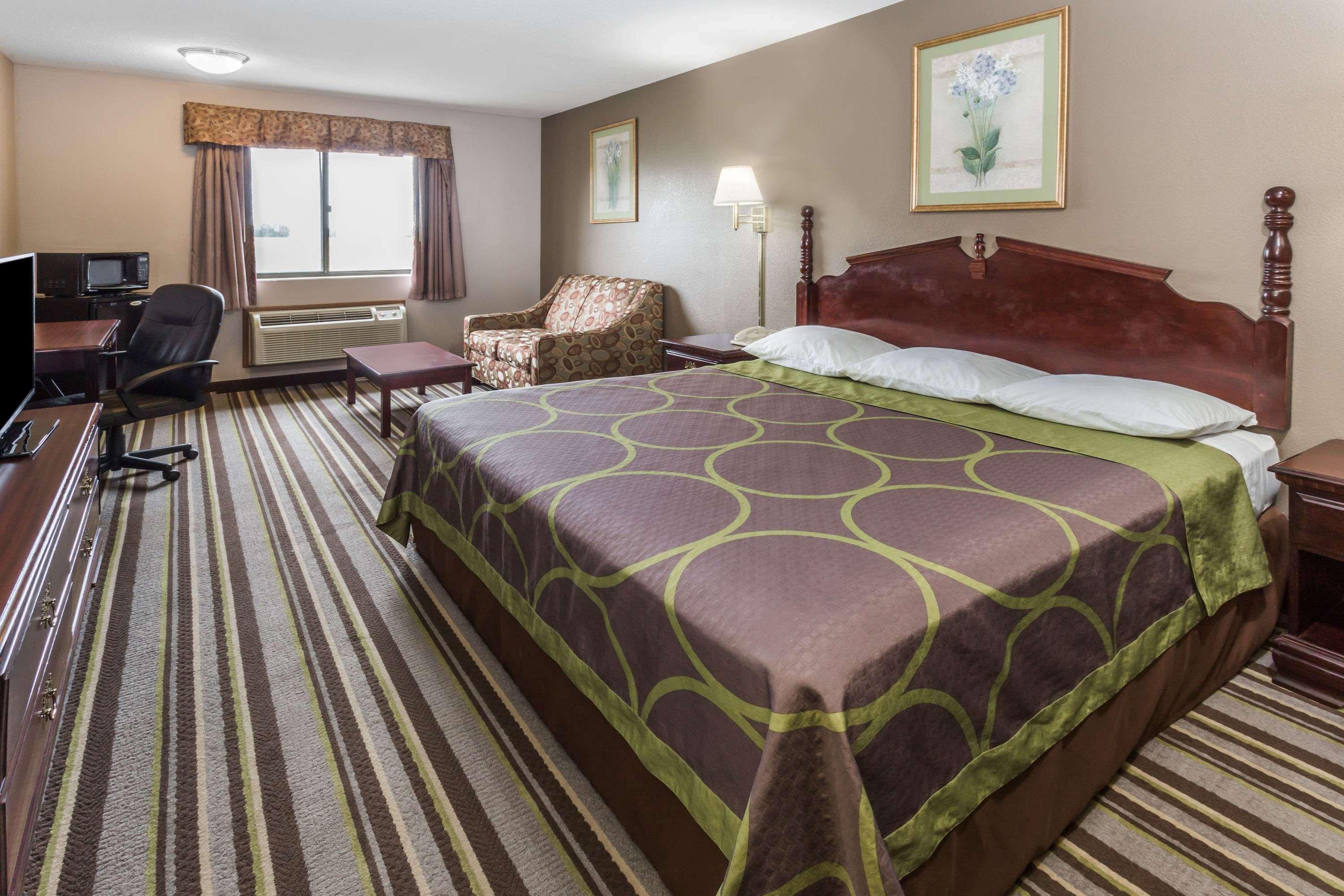 Super 8 By Wyndham Yorkville Buitenkant foto