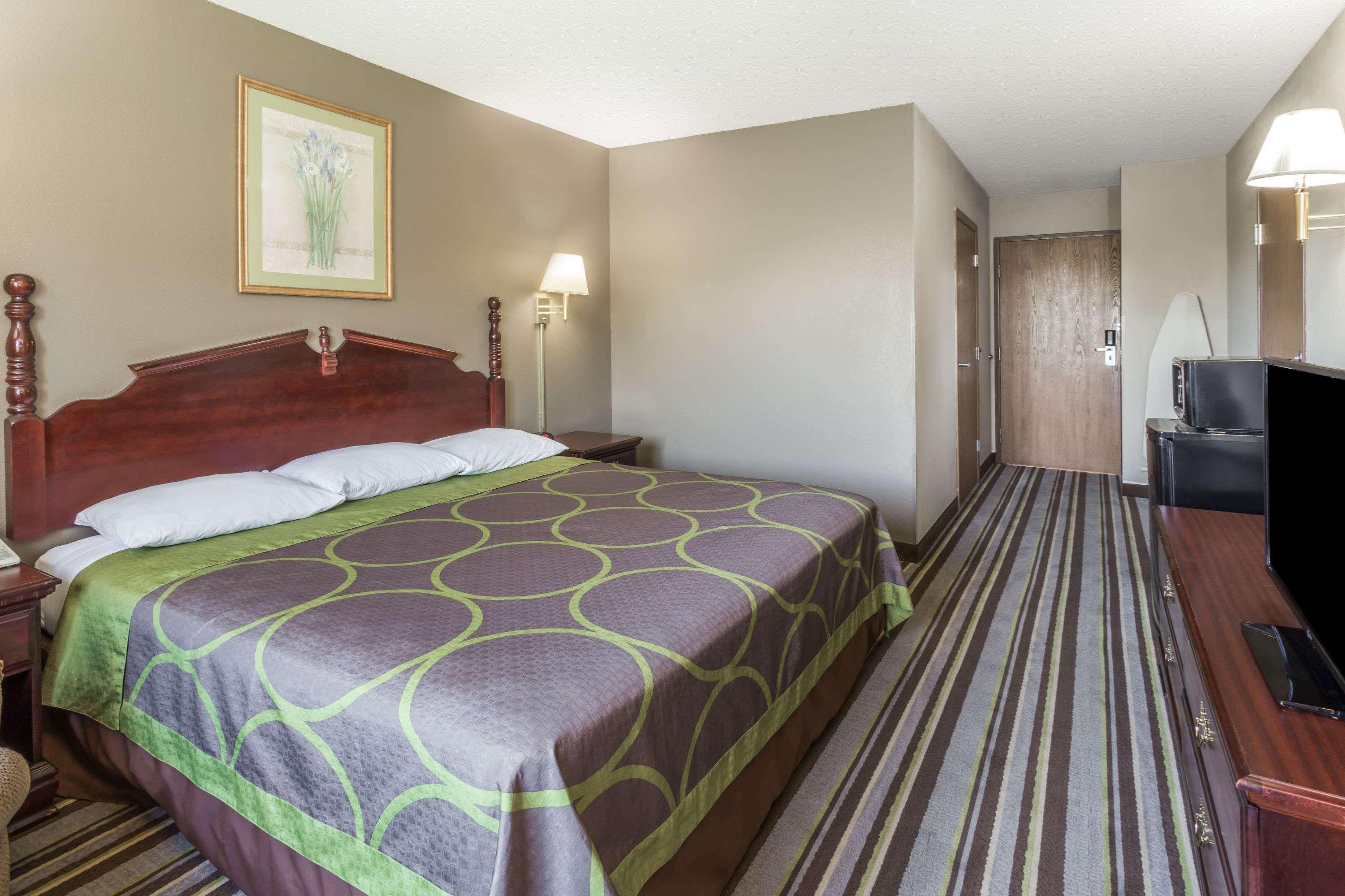 Super 8 By Wyndham Yorkville Buitenkant foto