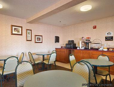 Super 8 By Wyndham Yorkville Restaurant foto