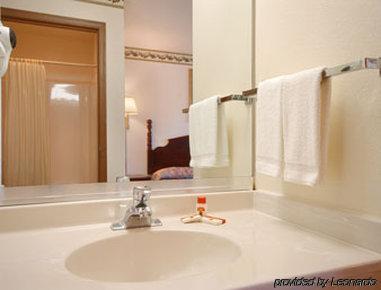 Super 8 By Wyndham Yorkville Kamer foto